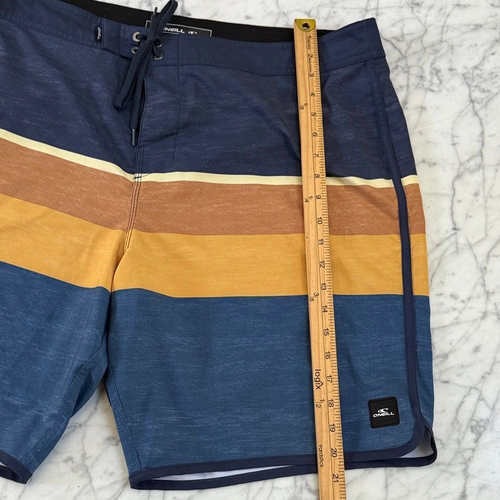 Men's O’Neill Swim Shorts Colorblock Sz 40 - Picture 2 of 7